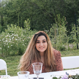 Meet your Posher, Alla